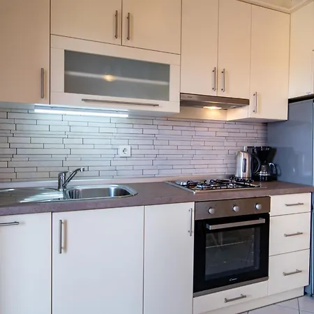 Mistral-2 By Interhome Daire