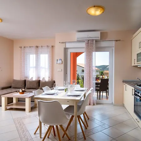 Apartamento Mistral-2 By Interhome *