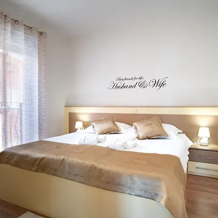 Mistral-2 By Interhome