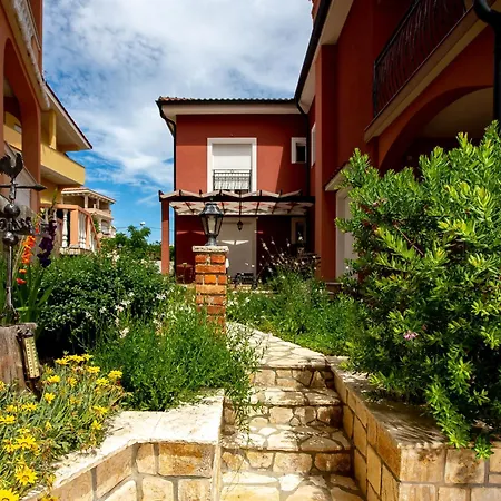 Mistral-2 By Interhome