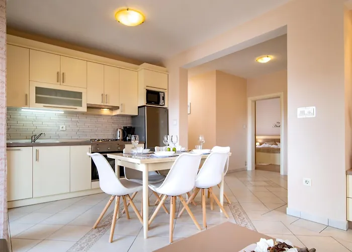 Apartamento Mistral-2 By Interhome