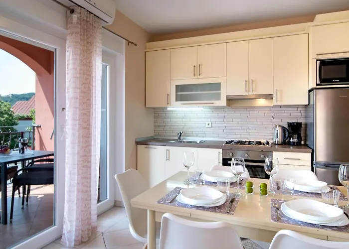 Mistral-2 By Interhome Apartamento